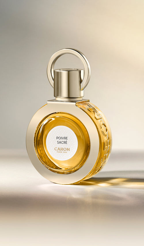 Pin's Collector CARON 'Parfum Sacré' En Acier Inoxydable Doré - Édition Limitée, Neuf Sans Emballage