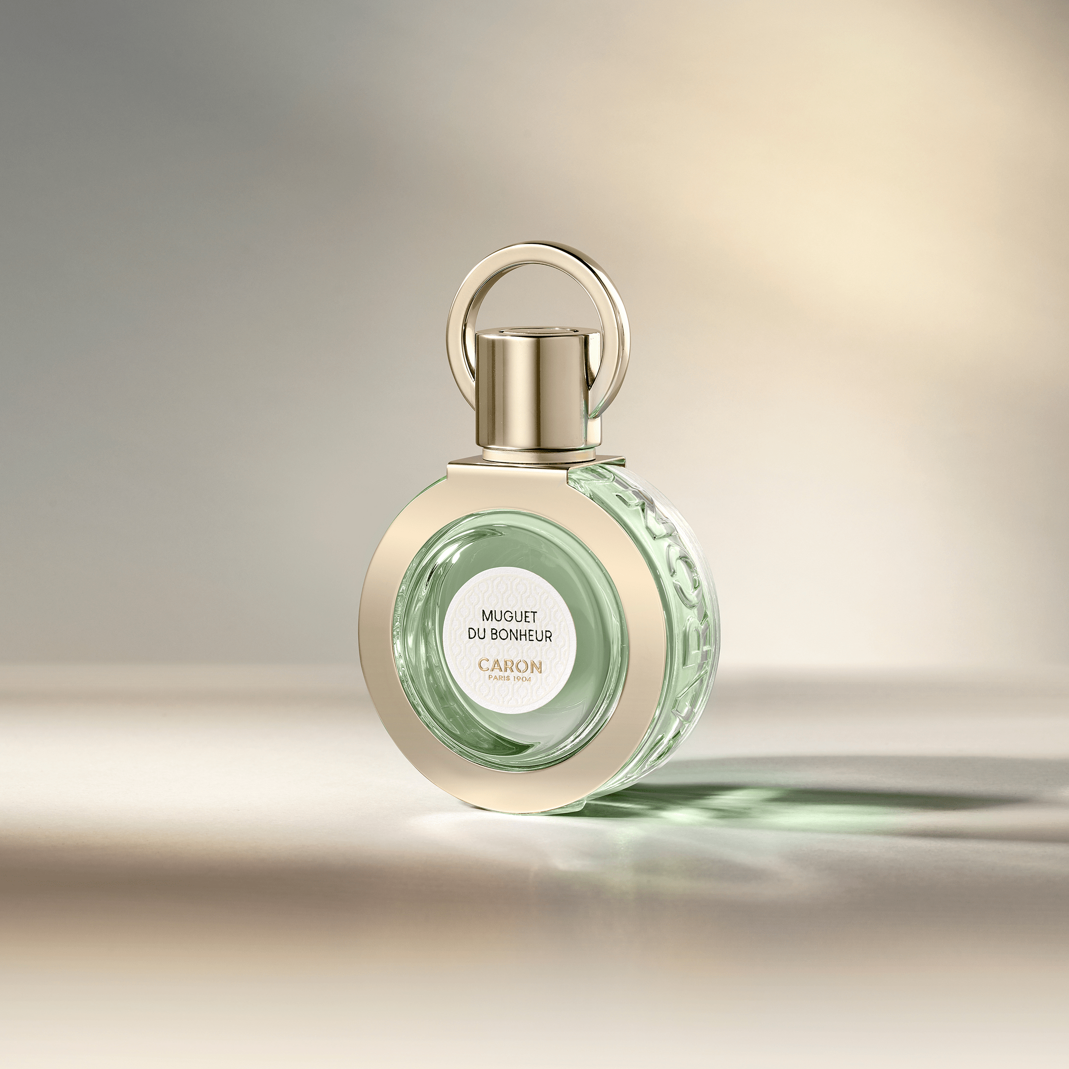Art of personalization, bespoke Haute Perfumery service with Master Perfume